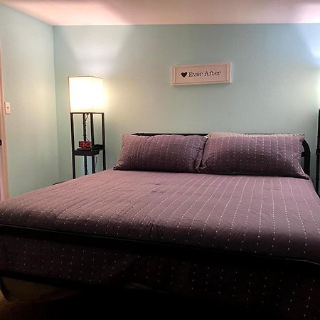 Bunkhouse Farm Stay Fort White ภายนอก รูปภาพ
